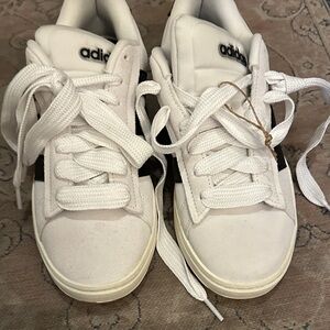 Adidas NWOT White and Black Sneakers cloudfoam